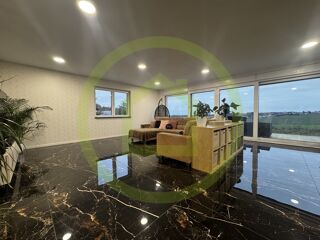  Maison � vendre 6 pi�ces 221 m�