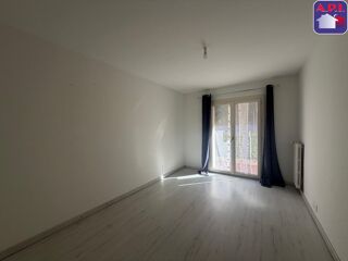  Appartement à louer 3 pièces 76 m²