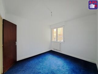  Appartement à louer 3 pièces 79 m²
