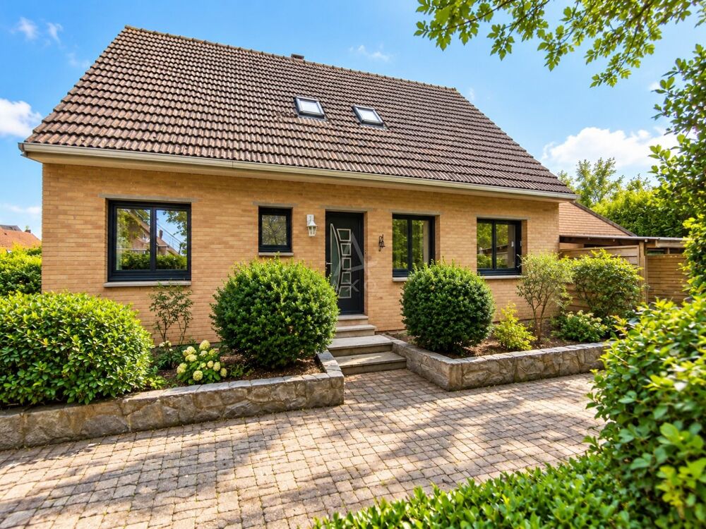 Maison 6 pièces 134 m² · à Steenvoorde · 134 m² · 292 000 €