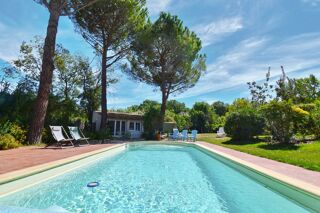  Villa � vendre 15 + pi�ces 700 m�