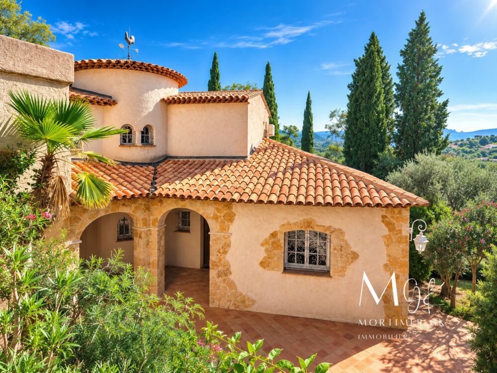 Maison 6 pièces 256 m² · à Mandelieu la Napoule · 256 m² · 1 550 000 €