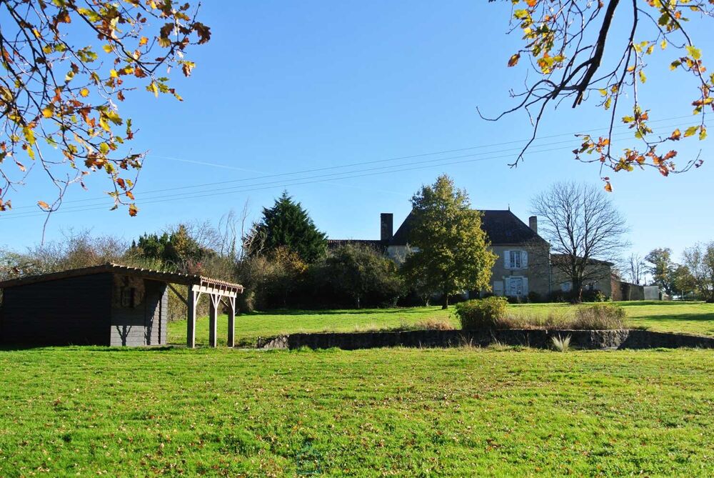 � vendre  Villa Confolens (16500)