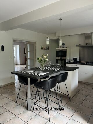  Maison à vendre 8 pièces 213 m²