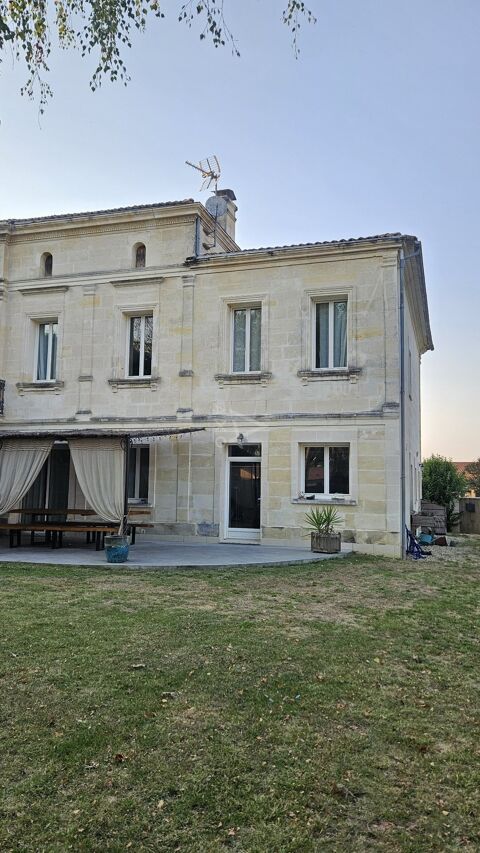   Maison Maison - 5 pi�ce(s) - 193 m�