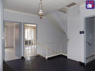  Appartement à louer 3 pièces 96 m²