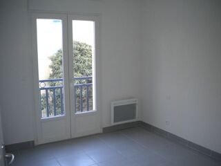  Appartement à louer 3 pièces 83 m²