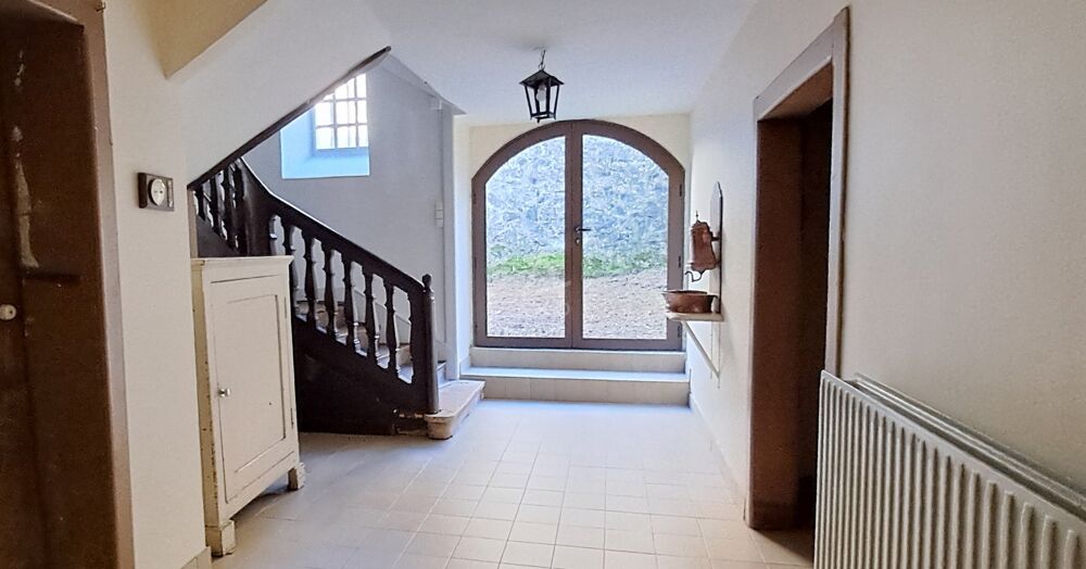 Maison 6 pièces 220 m² · à Confolens · 220 m² · 136 000 €