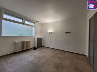 Appartement � louer 3 pi�ces 100 m�