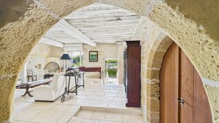  Villa  vendre 7 pices 320 m