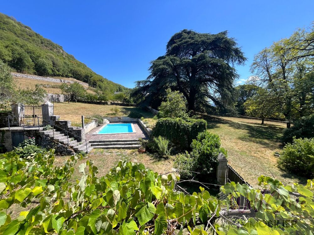à vendre  Villa Saint-Jeoire-Prieuré (73190)