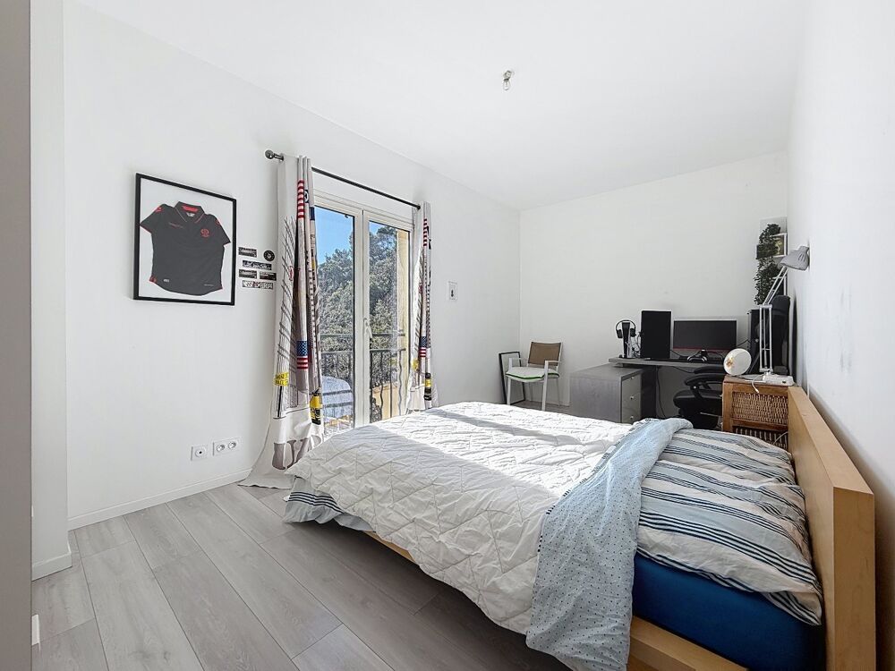 � vendre  Maison Gilette (06830)