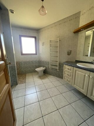  Maison à louer 4 pièces 87 m²