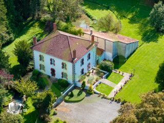  Maison à vendre 8 pièces 241 m²