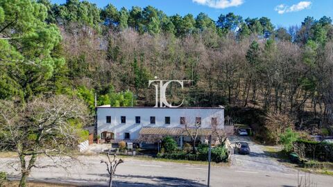   Maison Maison - 13 pi�ce(s) - 334 m�