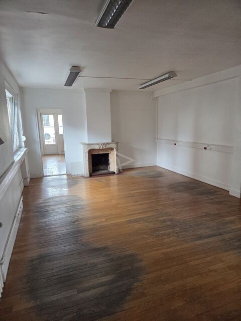 Local commercial 140000 59600 Maubeuge