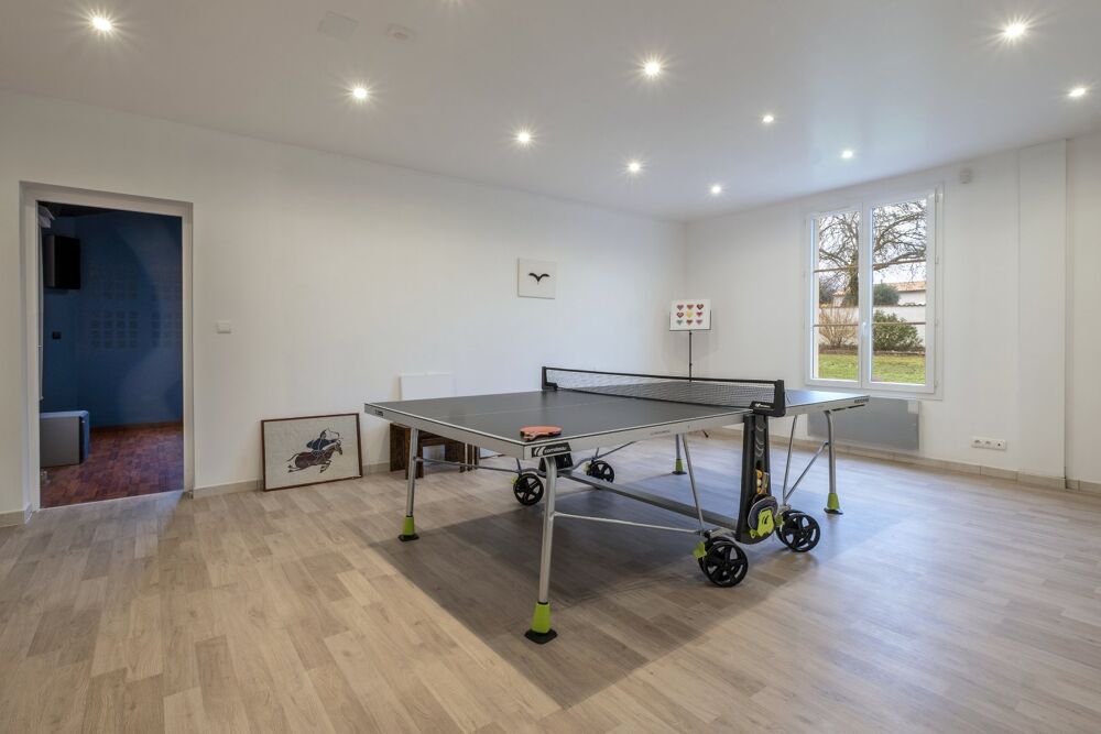 � vendre  Villa Saint-Jean-d'Ang�ly (17400)