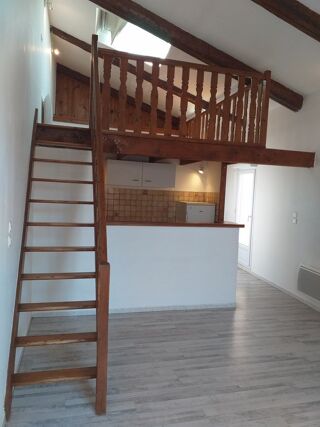  Appartement à louer 3 pièces 45 m²