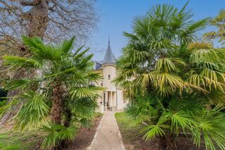  Villa � vendre 15 + pi�ces 654 m�