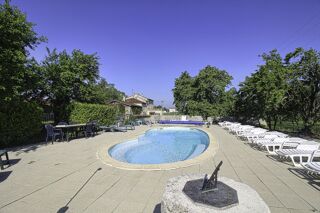  Maison � vendre 15 + pi�ces 756 m�