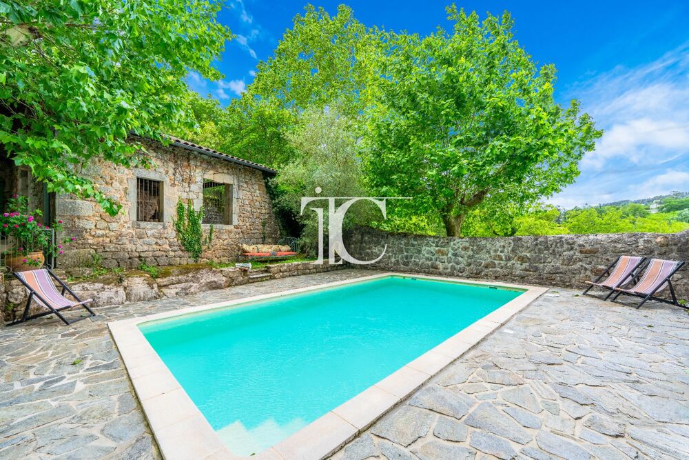 � vendre  Villa Vinezac (07110)