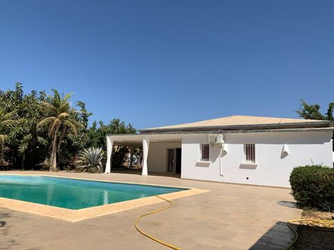  Maison � louer 4 pi�ces 220 m� Saly