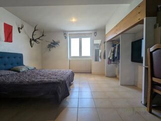  Villa à vendre 15 + pièces 400 m²