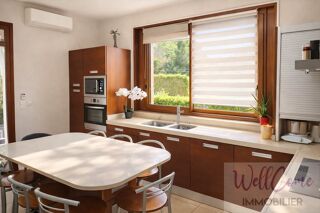  Maison à vendre 10 pièces 240 m²
