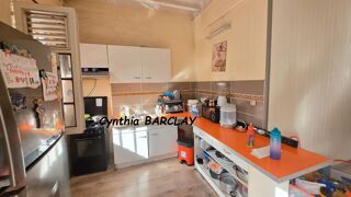 Immeuble à vendre 182 m² Fort de france