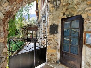  Maison � vendre 15 + pi�ces 470 m�