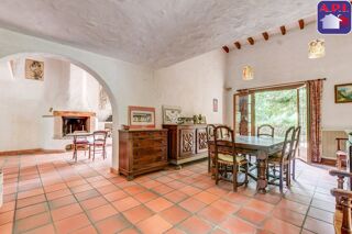  Villa à vendre 7 pièces 216 m²