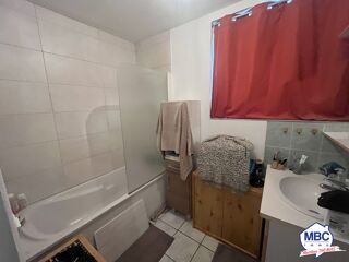  Appartement à louer 4 pièces 74 m²