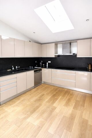  Maison � vendre 10 pi�ces 210 m�