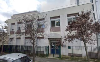  Immeuble à vendre 681 m²