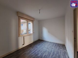  Appartement à louer 3 pièces 79 m²
