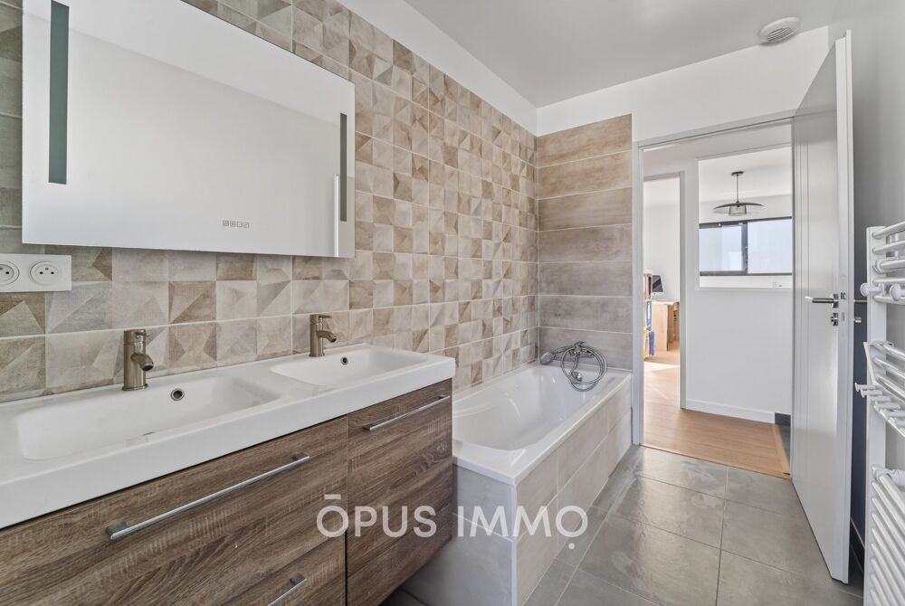 � vendre  Maison P�rols (34470)