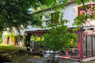  Maison à vendre 10 pièces 242 m²