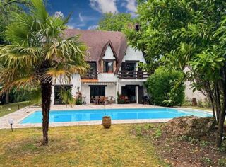  Maison � vendre 9 pi�ces 312 m�