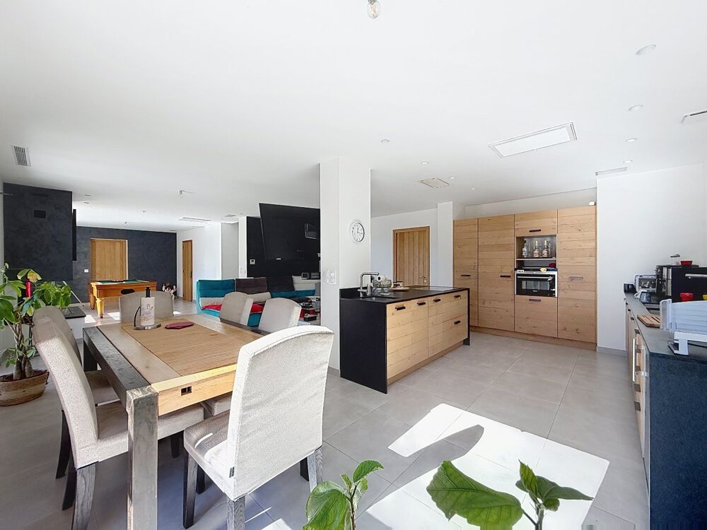 � vendre  Maison Gilette (06830)