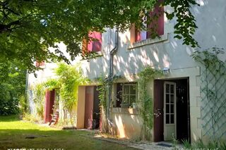  Maison à vendre 10 pièces 242 m²