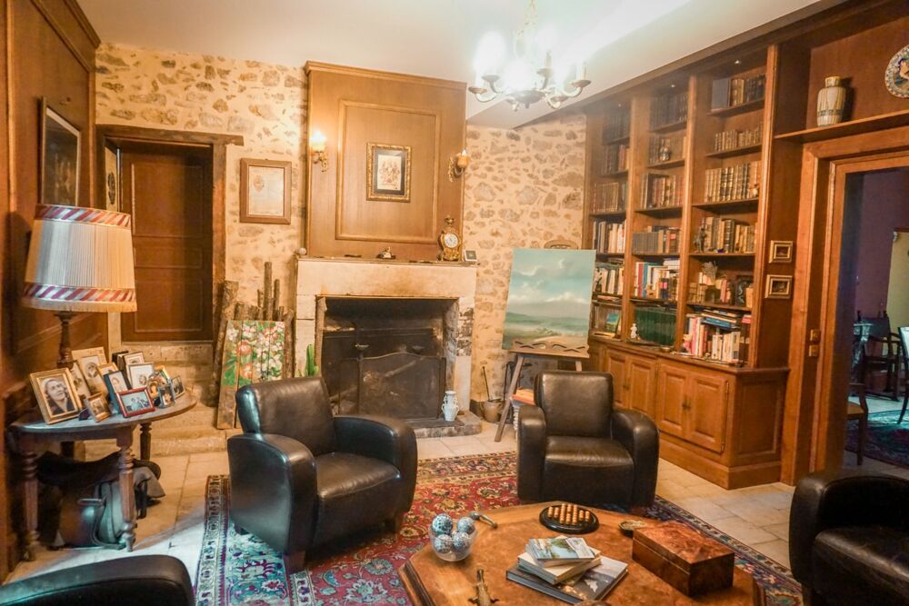 � vendre  Villa Nontron (24300)