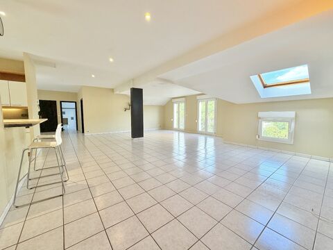   Appartement Appartement - 5 pièce(s) - 159 m²