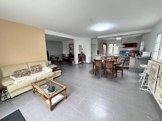  Maison à vendre 6 pièces 195 m²