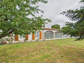 Maison 9 pièces 232 m² · à Breuillet · 232 m² · 560 000 €