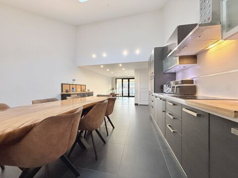   Appartement Appartement - 4 pi�ce(s) - 114 m�