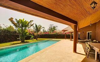  Villa � vendre 6 pi�ces 350 m� Saly portudal