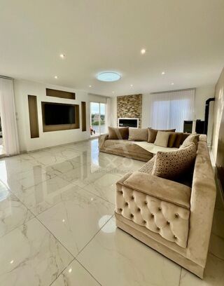  Maison  vendre 6 pices 229 m