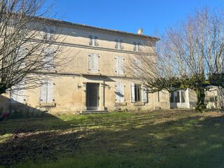  Maison  vendre 8 pices 232 m