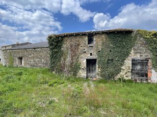 Maison 1 pièce 90 m² · aux Brouzils · 90 m² · 34 000 €