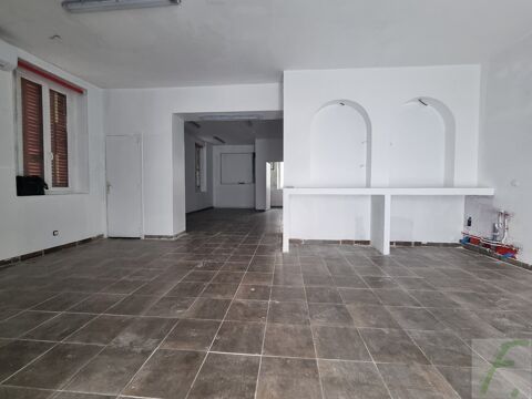Local commercial 165000 73000 Chambery